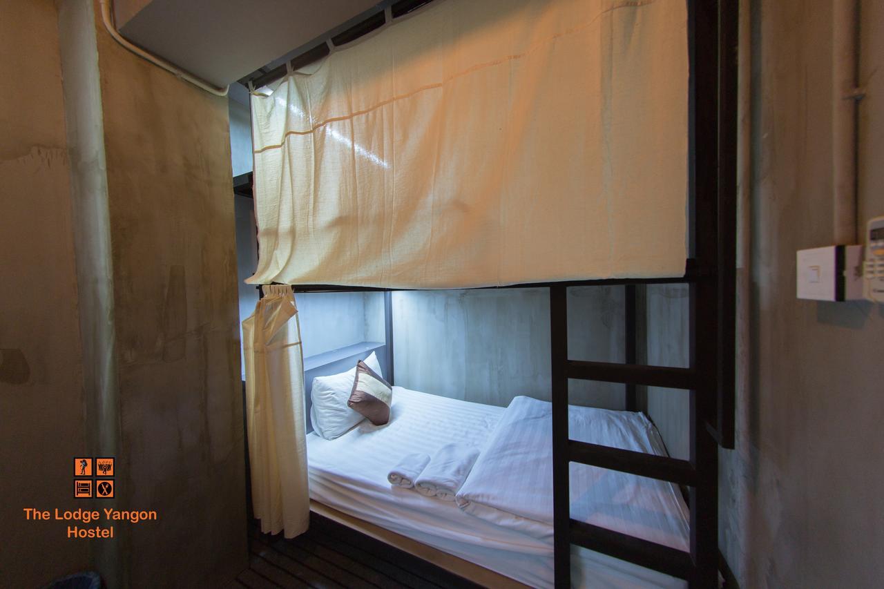 The Lodge Yangon Hostel Экстерьер фото