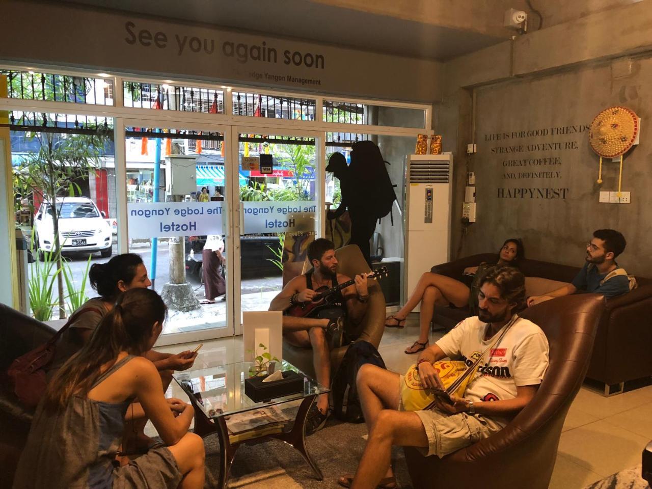 The Lodge Yangon Hostel Экстерьер фото