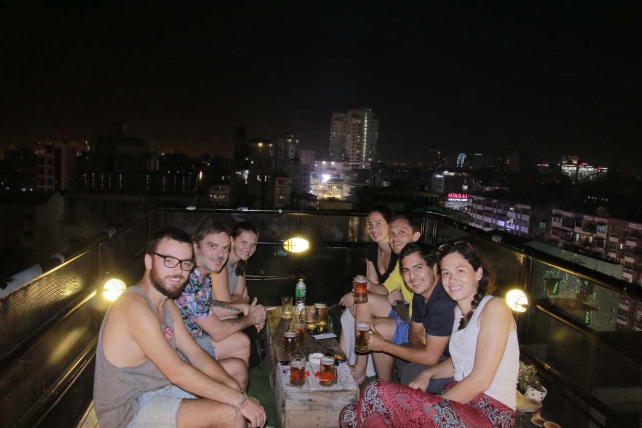 The Lodge Yangon Hostel Экстерьер фото