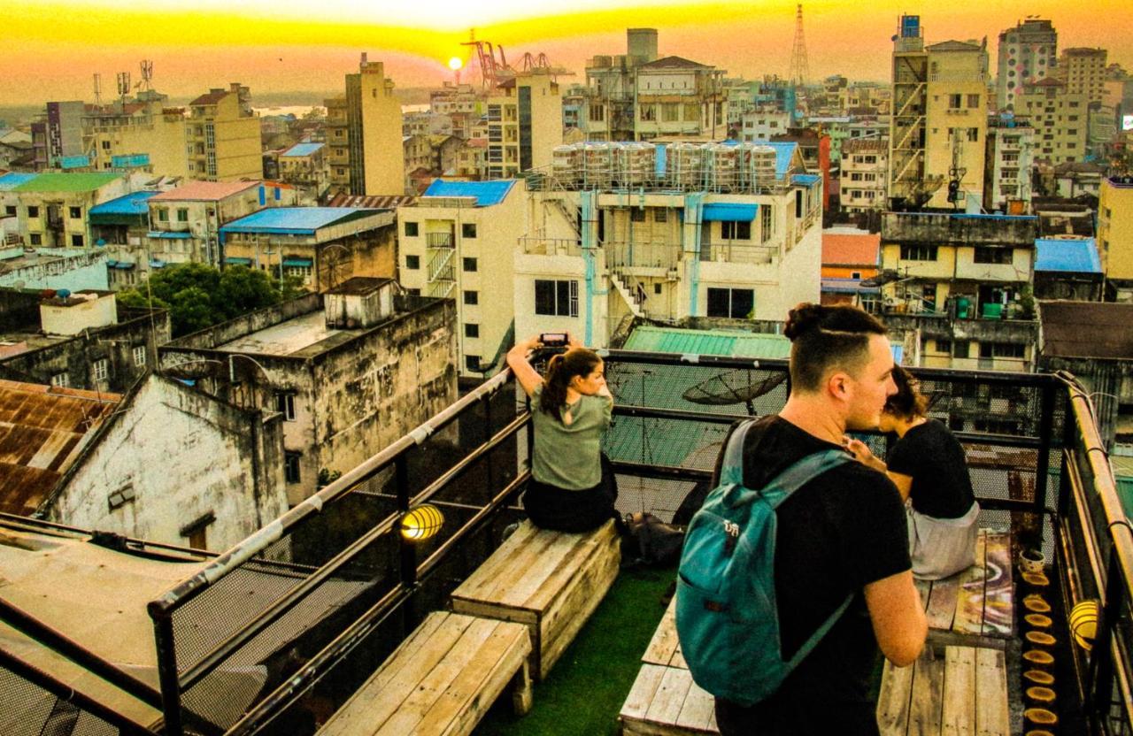 The Lodge Yangon Hostel Экстерьер фото