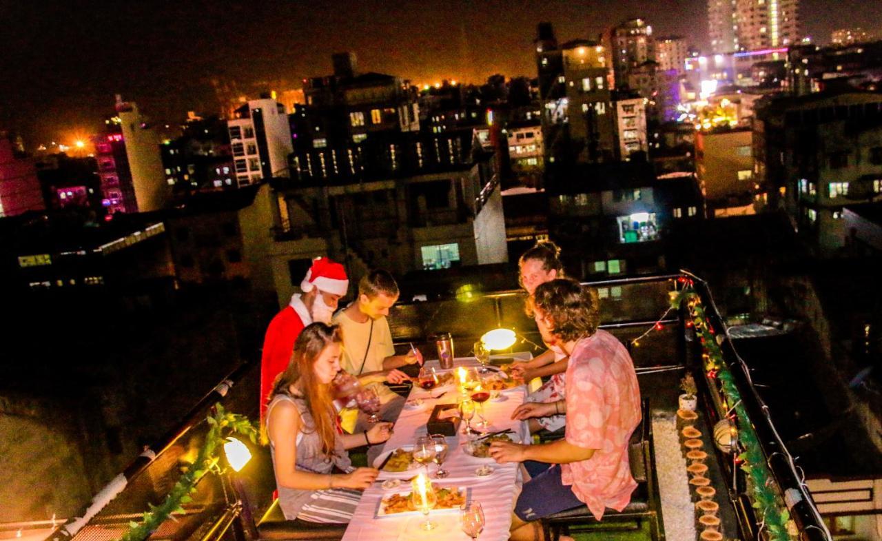 The Lodge Yangon Hostel Экстерьер фото