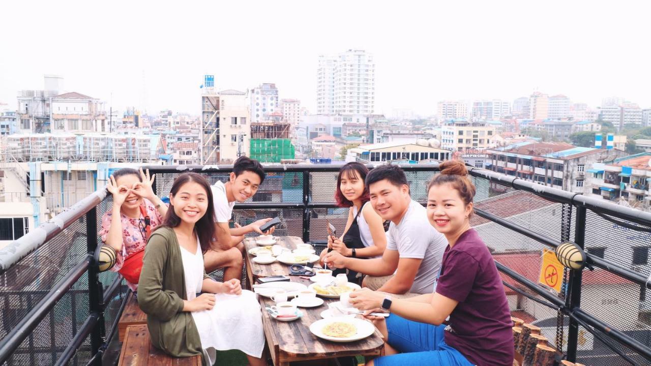 The Lodge Yangon Hostel Экстерьер фото