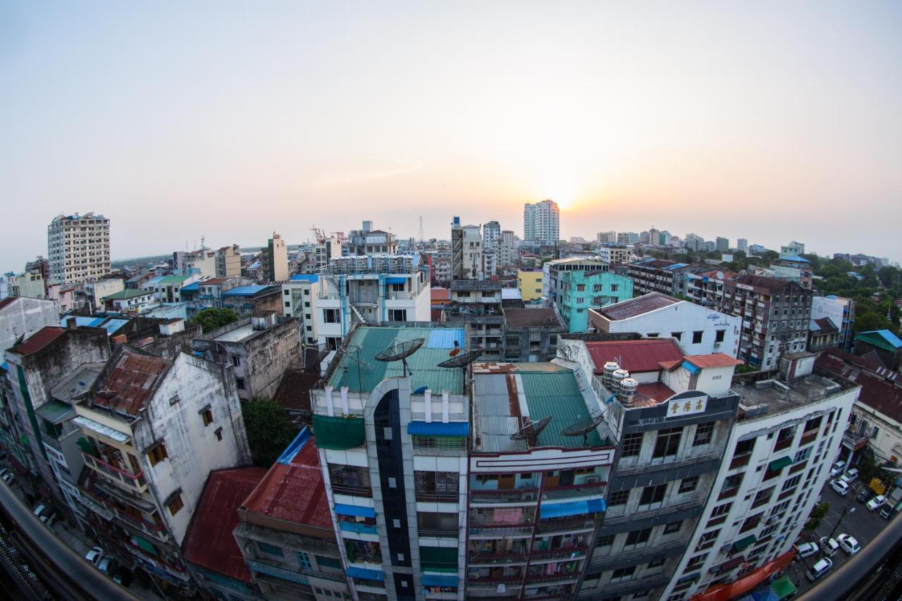 The Lodge Yangon Hostel Экстерьер фото